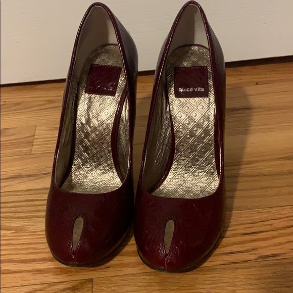 Dulce Vita Vintage Heels - Picture 2 of 4